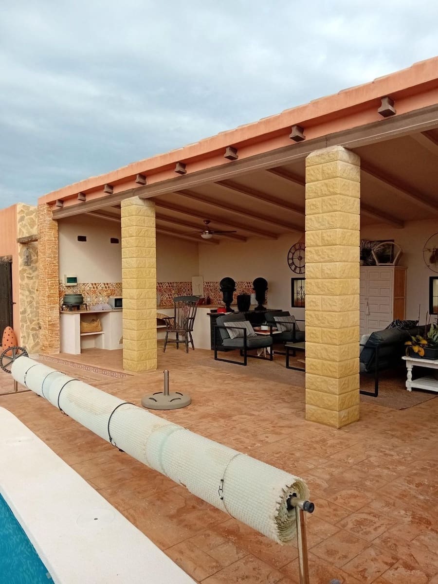 6 bedroom Bungalow for sale in Fuente Alamo de Murcia - € 495,000 (Ref: 9439220)