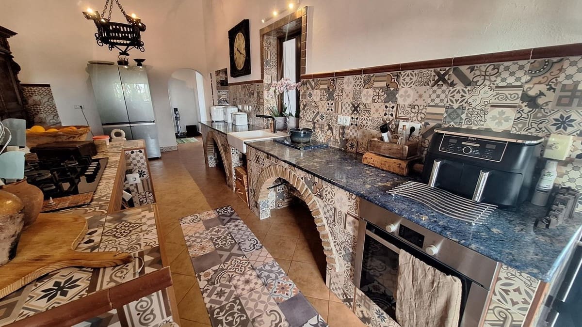 6 bedroom Bungalow for sale in Fuente Alamo de Murcia - € 495,000 (Ref: 9439220)