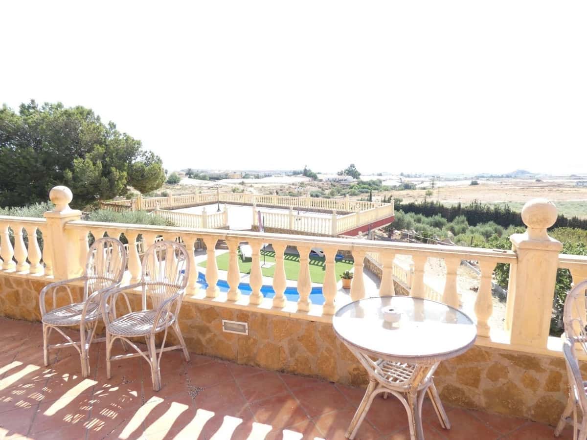 4 makuuhuone Huvila myytävänä paikassa Atalaya - 599 000 € (Ref: 9439236)