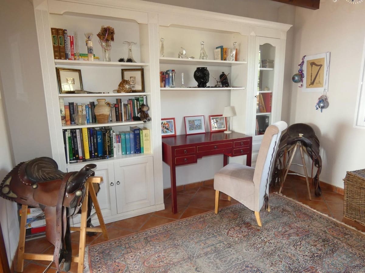 4 makuuhuone Huvila myytävänä paikassa Atalaya - 599 000 € (Ref: 9439236)