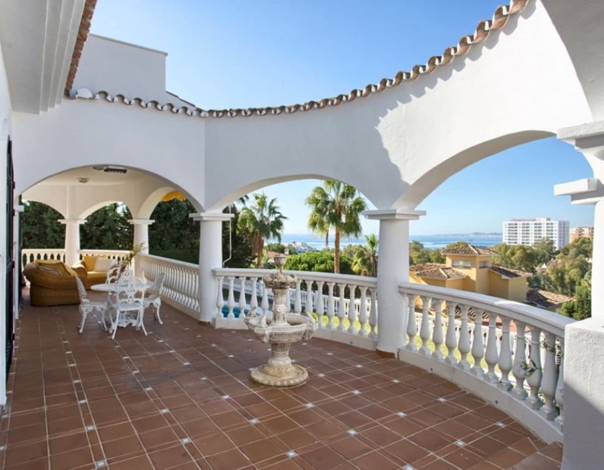 4 bedroom Villa for sale in Torrequebrada - € 1,750,000 (Ref: 9439237)