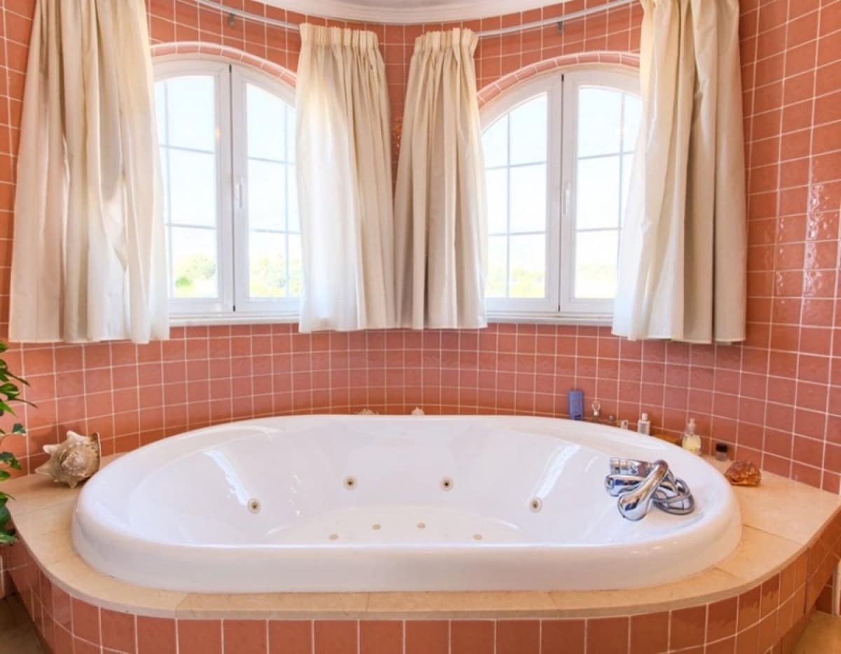 4 bedroom Villa for sale in Torrequebrada - € 1,750,000 (Ref: 9439237)