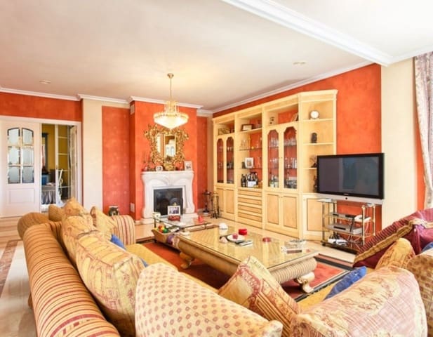 4 soveværelse Villa til salg i Hacienda Torrequebrada, Benalmádena - € 1.750.000 (Ref: 9439237)