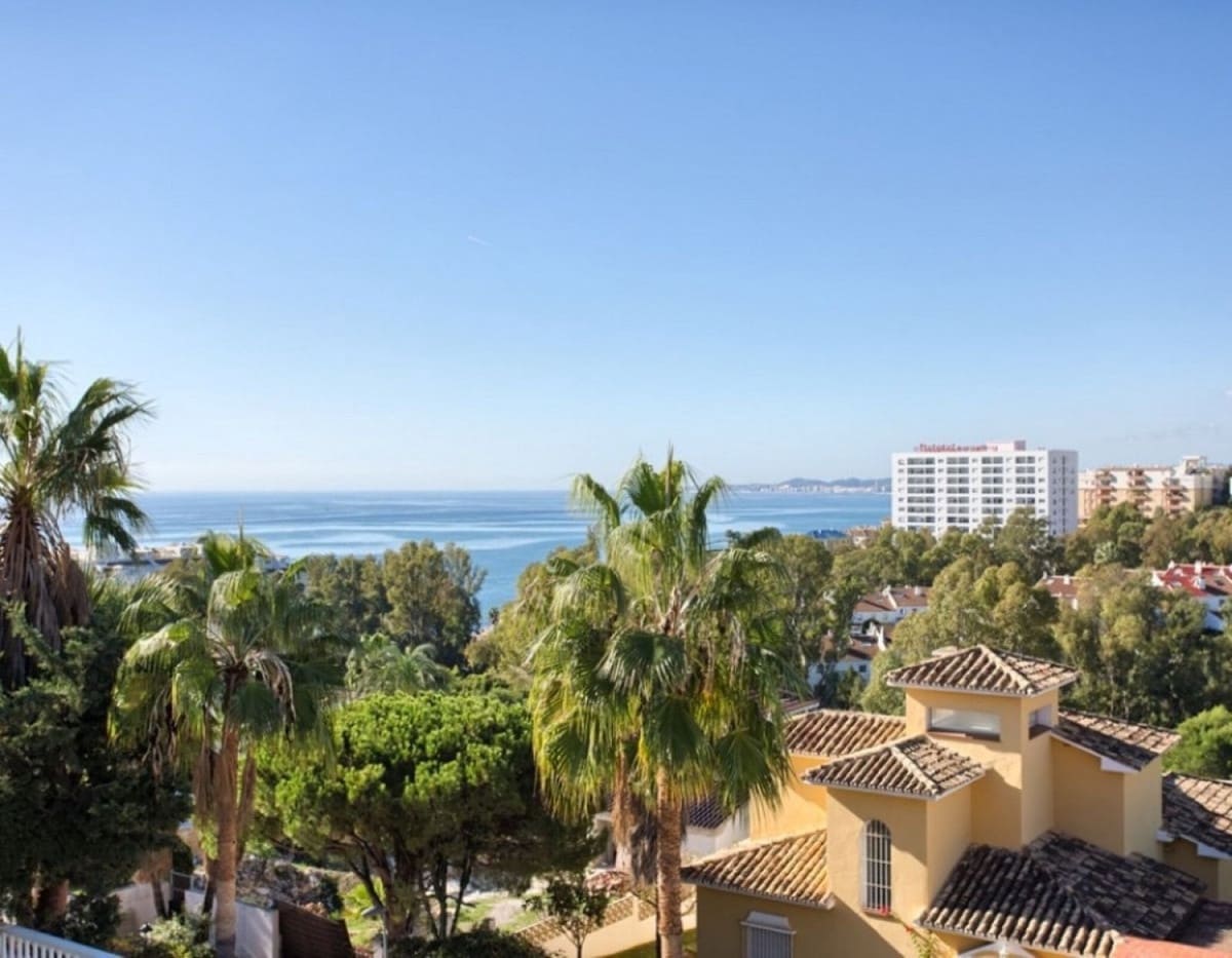 4 bedroom Villa for sale in Torrequebrada - € 1,750,000 (Ref: 9439237)