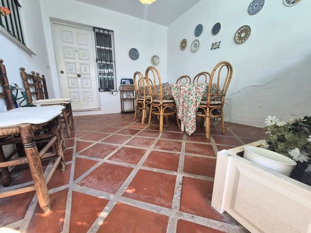 5 makuuhuone Omakotitalo myytävänä paikassa Los Boliches , Fuengirola - 490 000 € (Ref: 9439238)