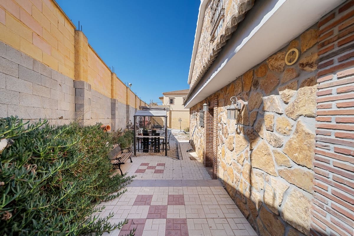 2 makuuhuone Maalaistalo myytävänä paikassa Malaga kaupunki - 600 000 € (Ref: 9439248)