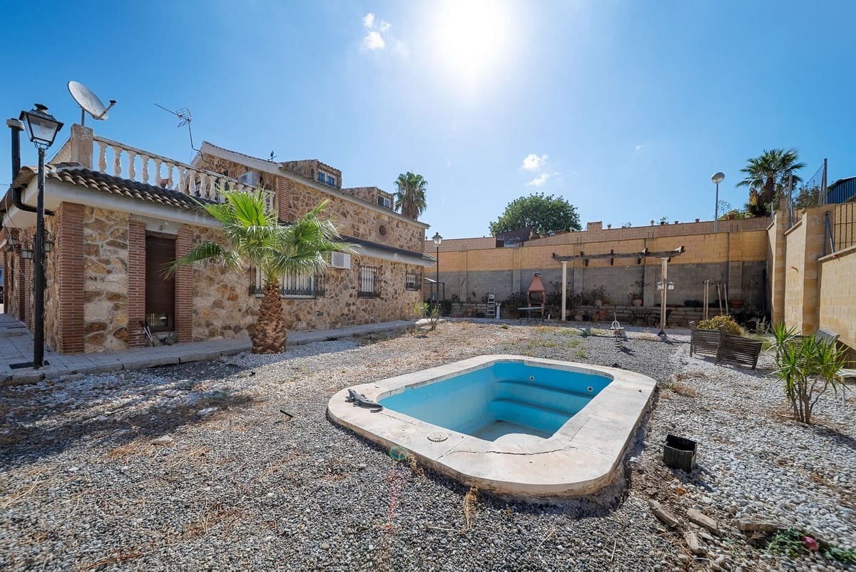 2 makuuhuone Maalaistalo myytävänä paikassa Malaga kaupunki - 600 000 € (Ref: 9439248)