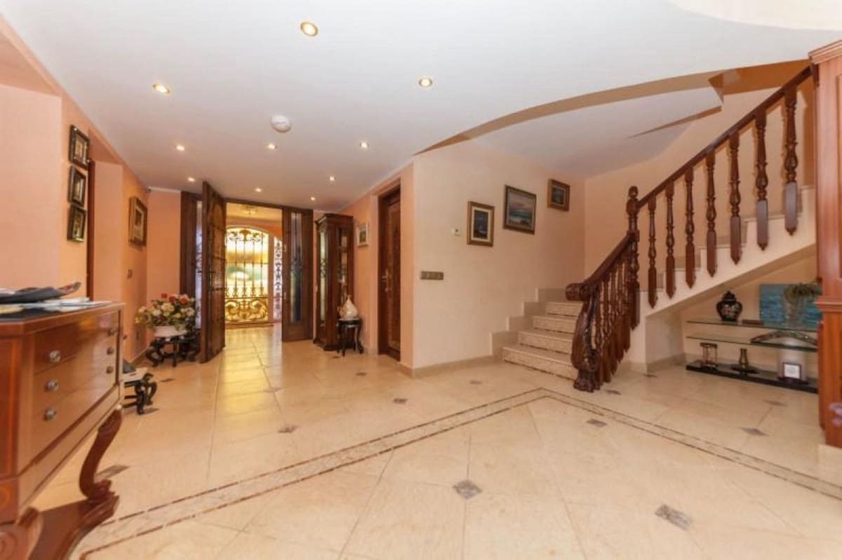 4 bedroom Finca/Country House for sale in Cabopino - € 2,300,000 (Ref: 9439257)