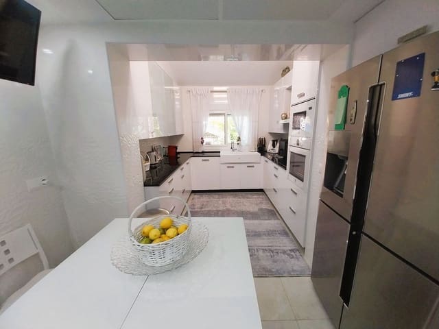 4 soveværelse Finca/Landehus til salg i Cabopino, Marbella - € 2.300.000 (Ref: 9439257)