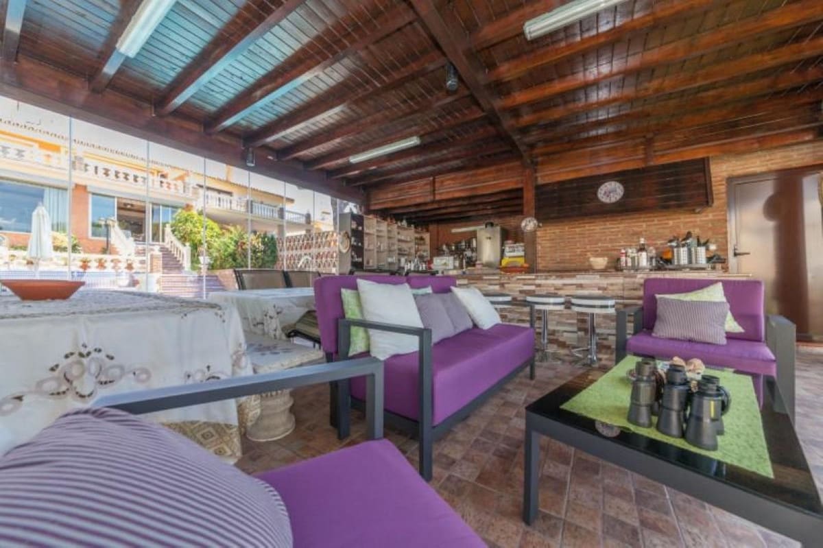 4 bedroom Finca/Country House for sale in Cabopino - € 2,300,000 (Ref: 9439257)