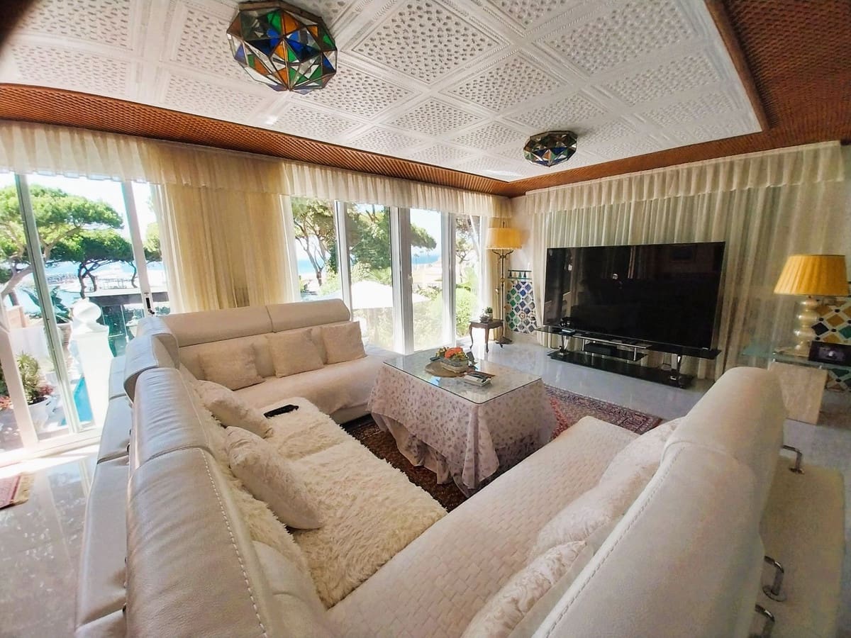 4 bedroom Finca/Country House for sale in Cabopino - € 2,300,000 (Ref: 9439257)