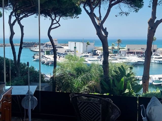 4 soveværelse Finca/Landehus til salg i Cabopino, Marbella - € 2.300.000 (Ref: 9439257)