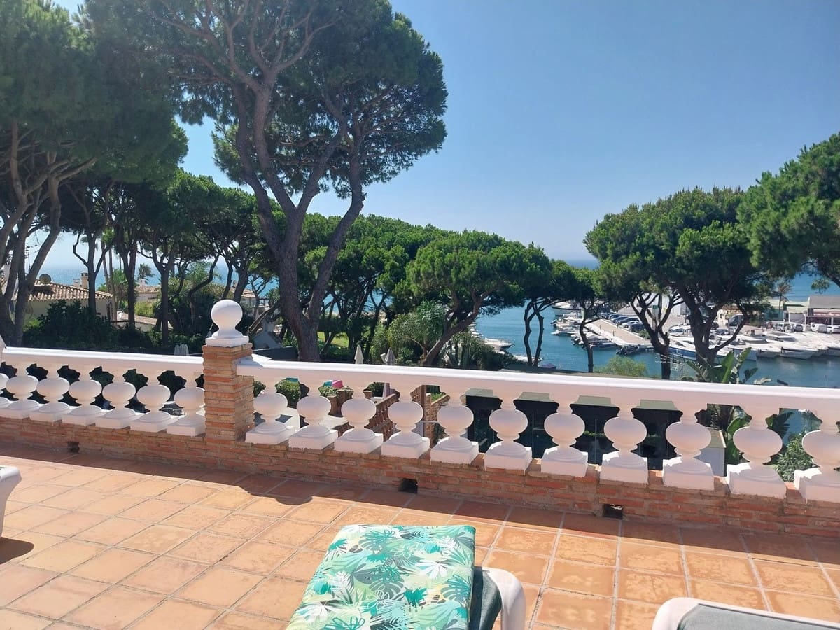 4 bedroom Finca/Country House for sale in Cabopino - € 2,300,000 (Ref: 9439257)