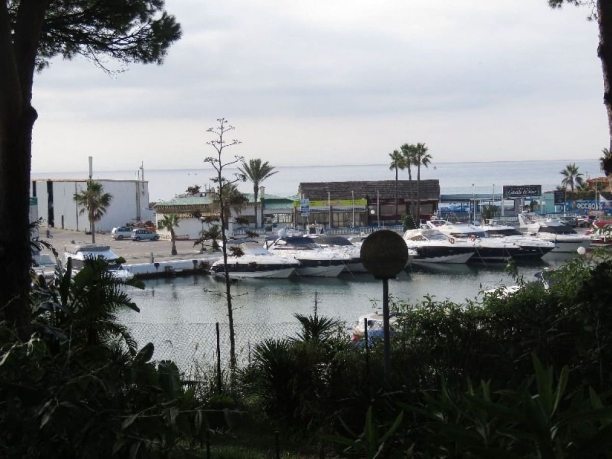 4 bedroom Finca/Country House for sale in Cabopino - € 2,300,000 (Ref: 9439257)