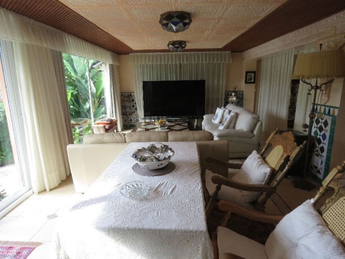 4 bedroom Finca/Country House for sale in Cabopino - € 2,300,000 (Ref: 9439257)