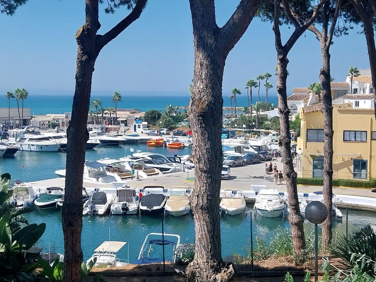 4 bedroom Finca/Country House for sale in Cabopino - € 2,300,000 (Ref: 9439257)