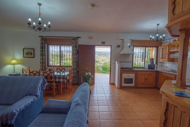 3 bedroom Villa for sale in Ronda with pool - € 550,000 (Ref: 9439260)