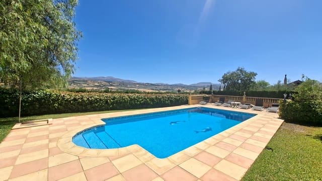 3 bedroom Villa for sale in Ronda with pool - € 550,000 (Ref: 9439260)