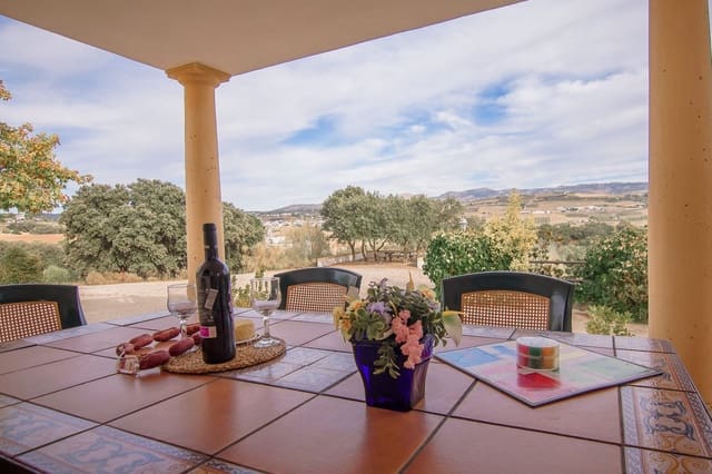 3 bedroom Villa for sale in Ronda with pool - € 550,000 (Ref: 9439260)