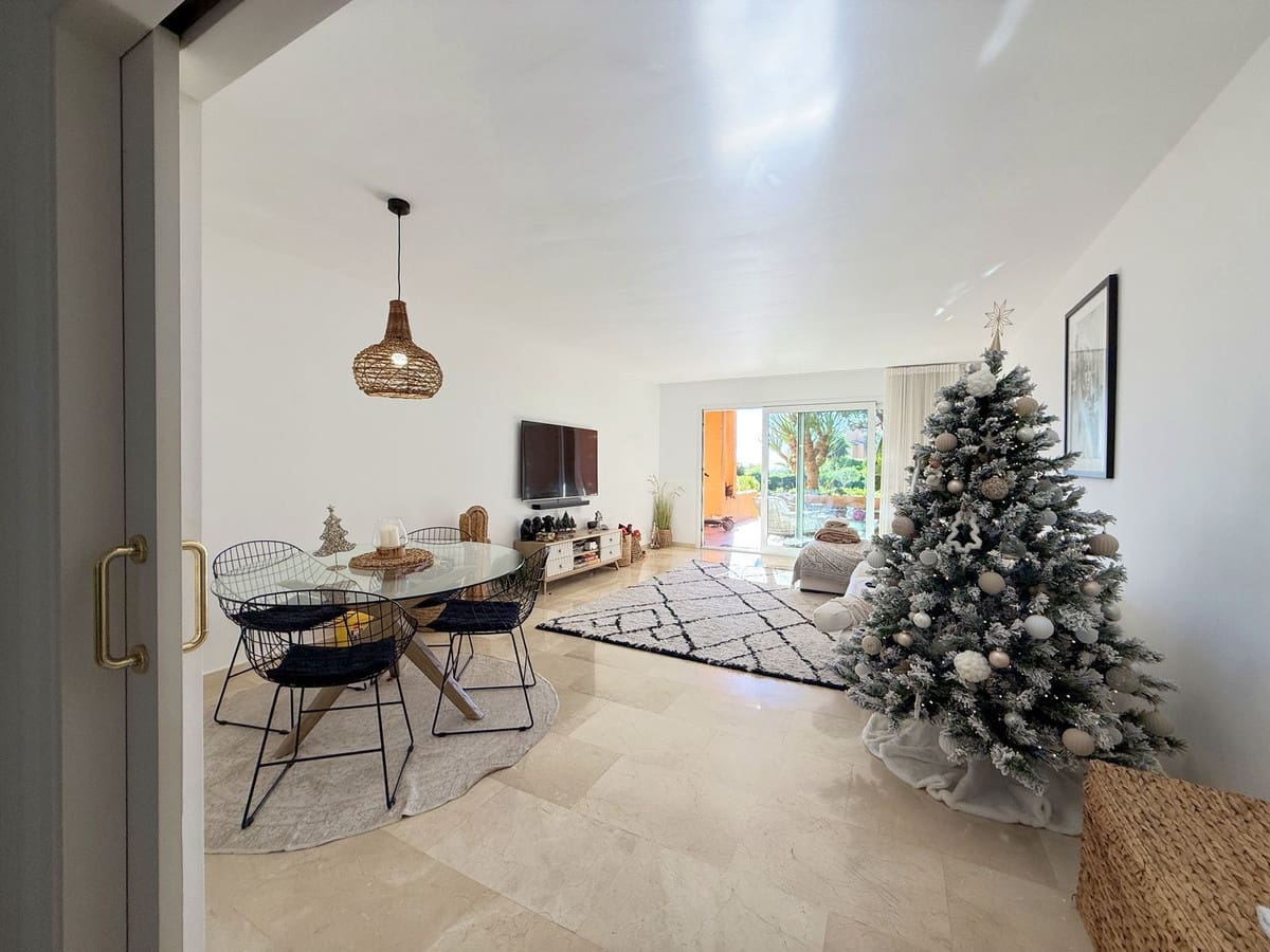 3 bedroom Apartment for sale in La Duquesa / Puerto de la Duquesa - € 595,000 (Ref: 9439266)