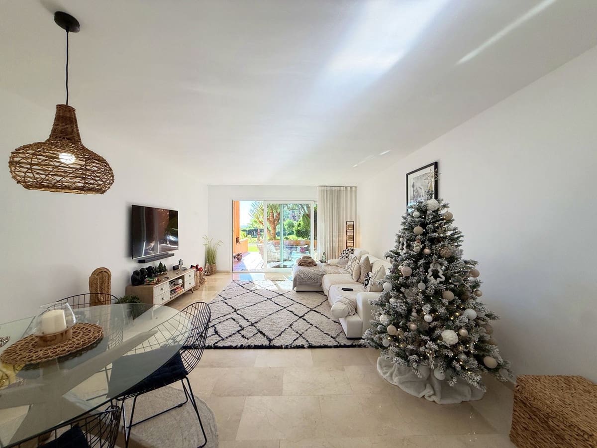 3 bedroom Apartment for sale in La Duquesa / Puerto de la Duquesa - € 595,000 (Ref: 9439266)