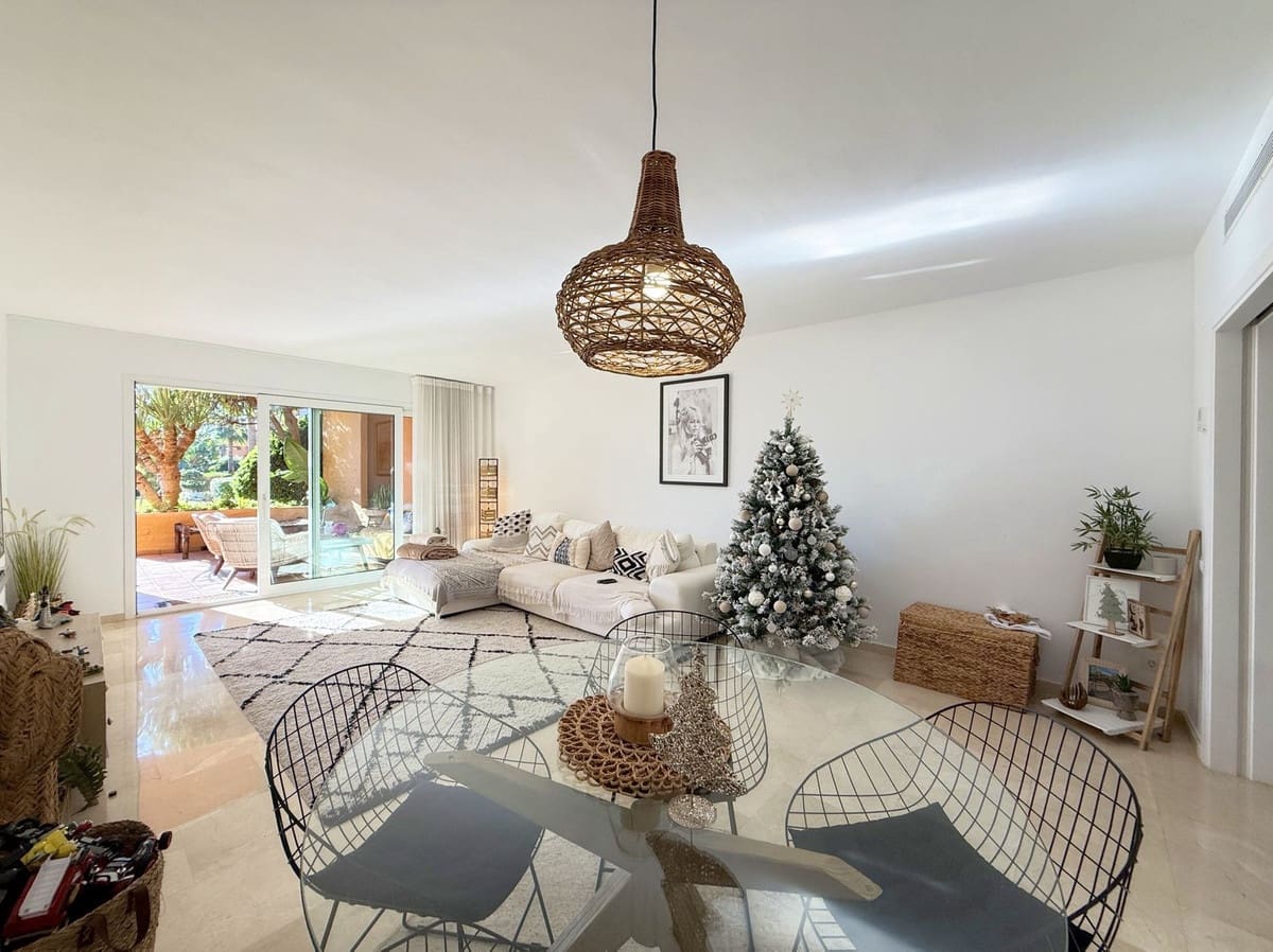 3 bedroom Apartment for sale in La Duquesa / Puerto de la Duquesa - € 595,000 (Ref: 9439266)