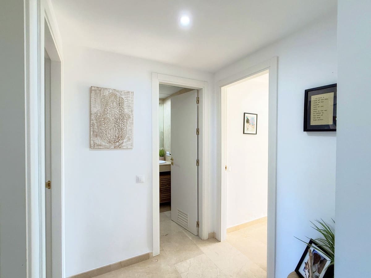 3 bedroom Apartment for sale in La Duquesa / Puerto de la Duquesa - € 595,000 (Ref: 9439266)