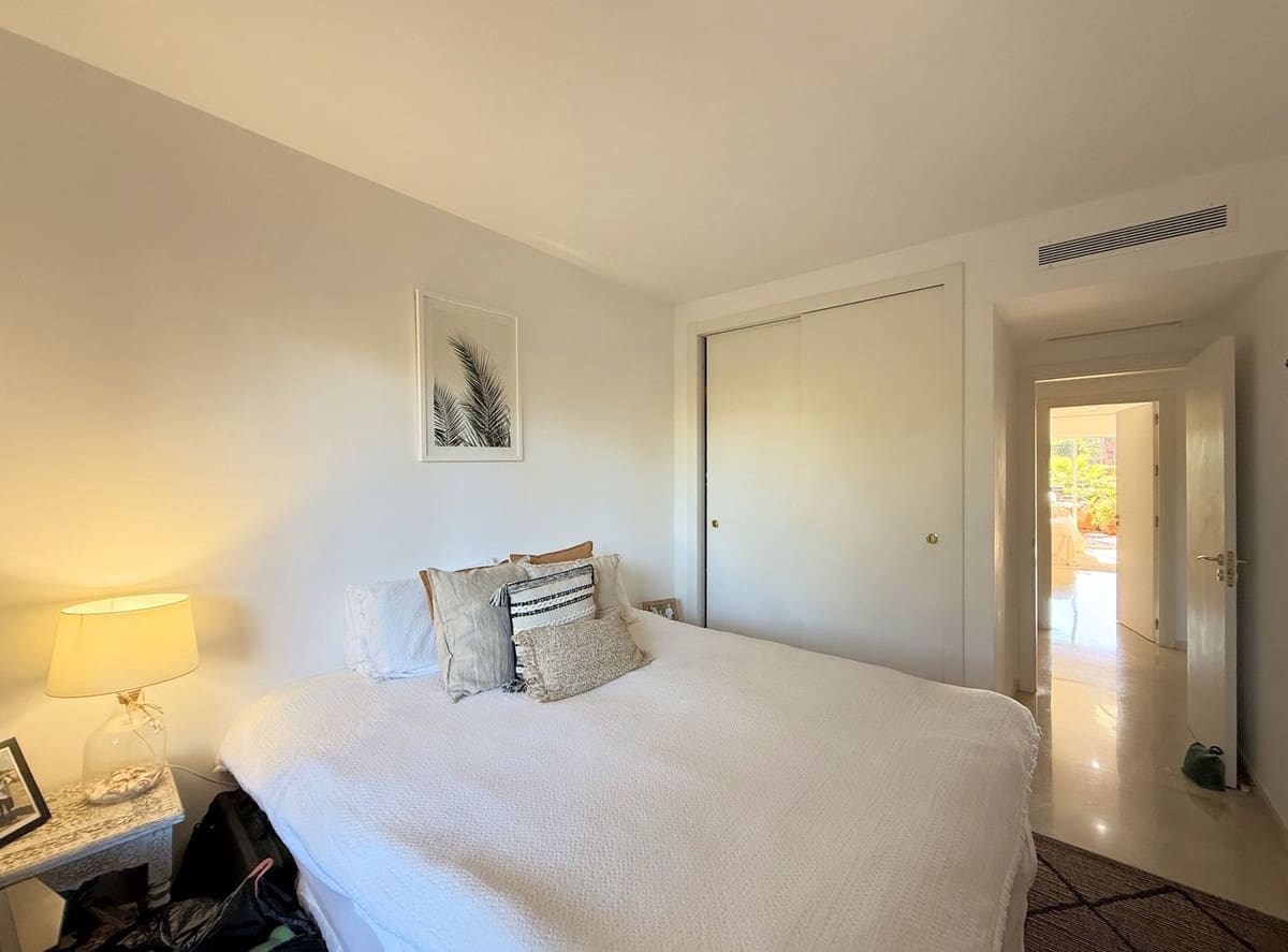 3 bedroom Apartment for sale in La Duquesa / Puerto de la Duquesa - € 595,000 (Ref: 9439266)