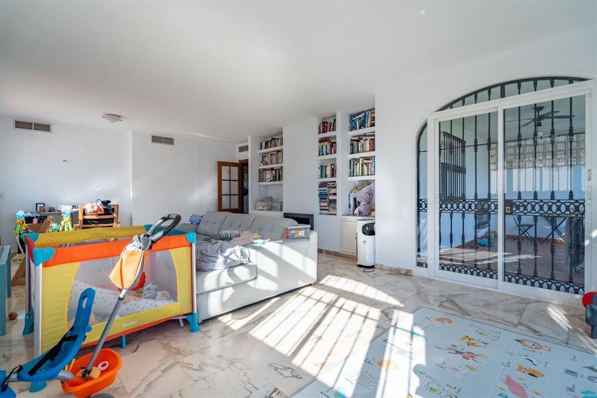 7 makuuhuone Huvila myytävänä paikassa Benalmadena - 1 295 000 € (Ref: 9439267)