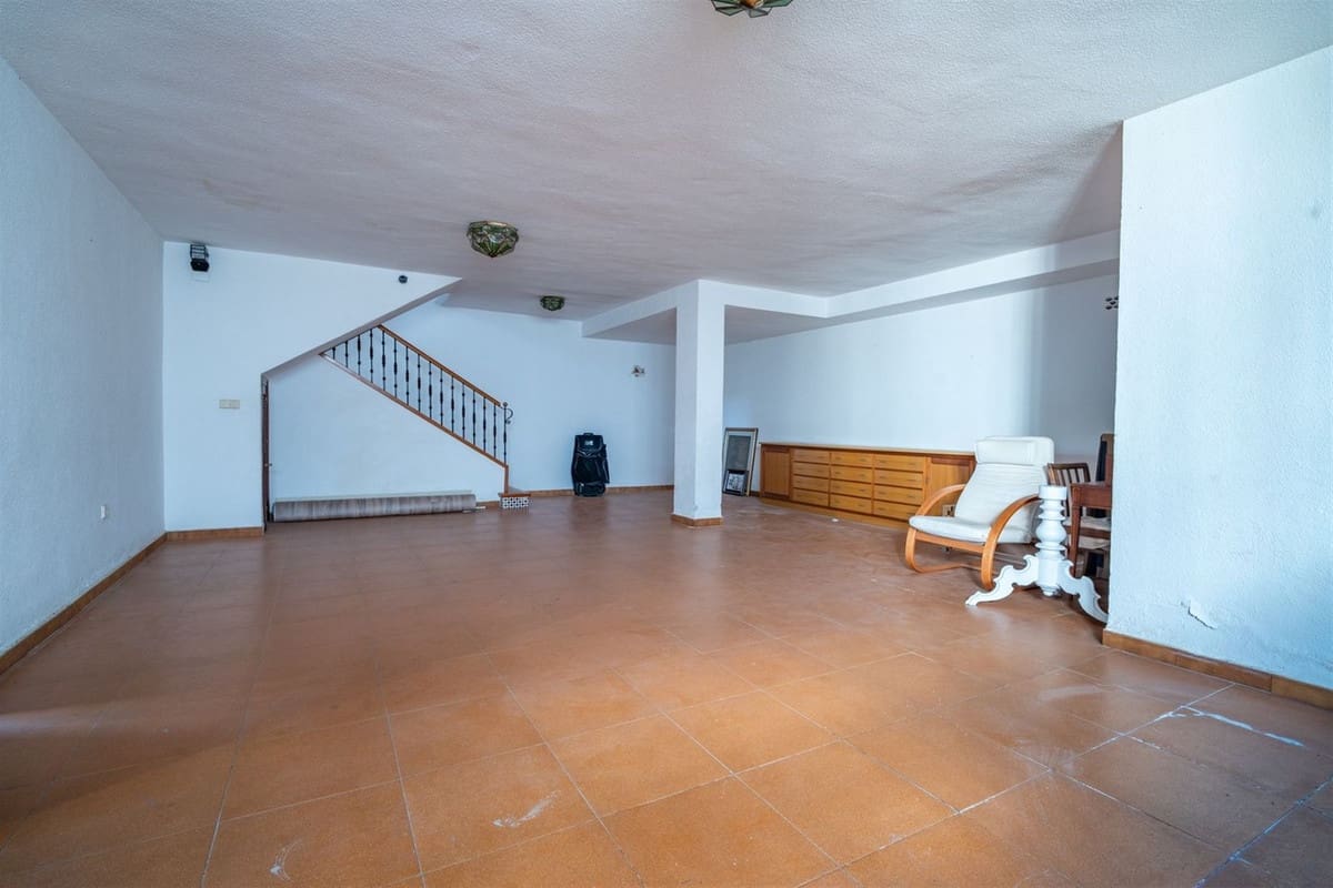 7 makuuhuone Huvila myytävänä paikassa Benalmadena - 1 295 000 € (Ref: 9439267)