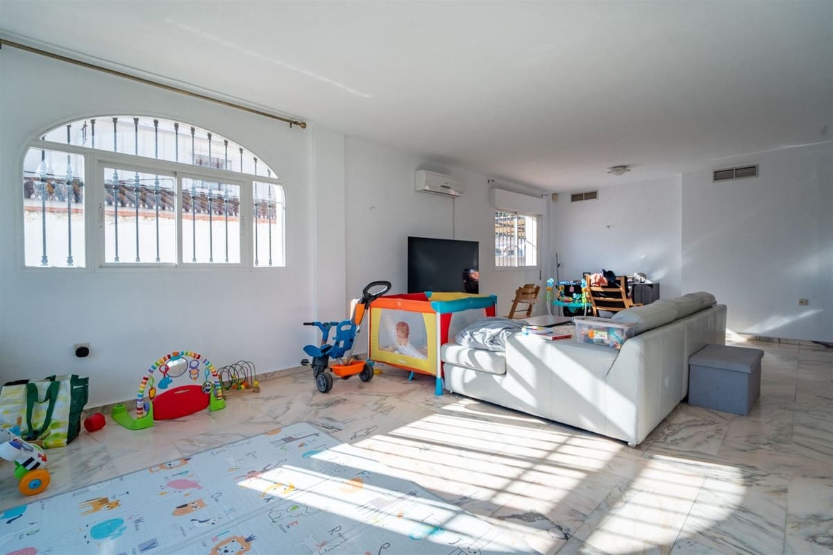 7 makuuhuone Huvila myytävänä paikassa Benalmadena - 1 295 000 € (Ref: 9439267)