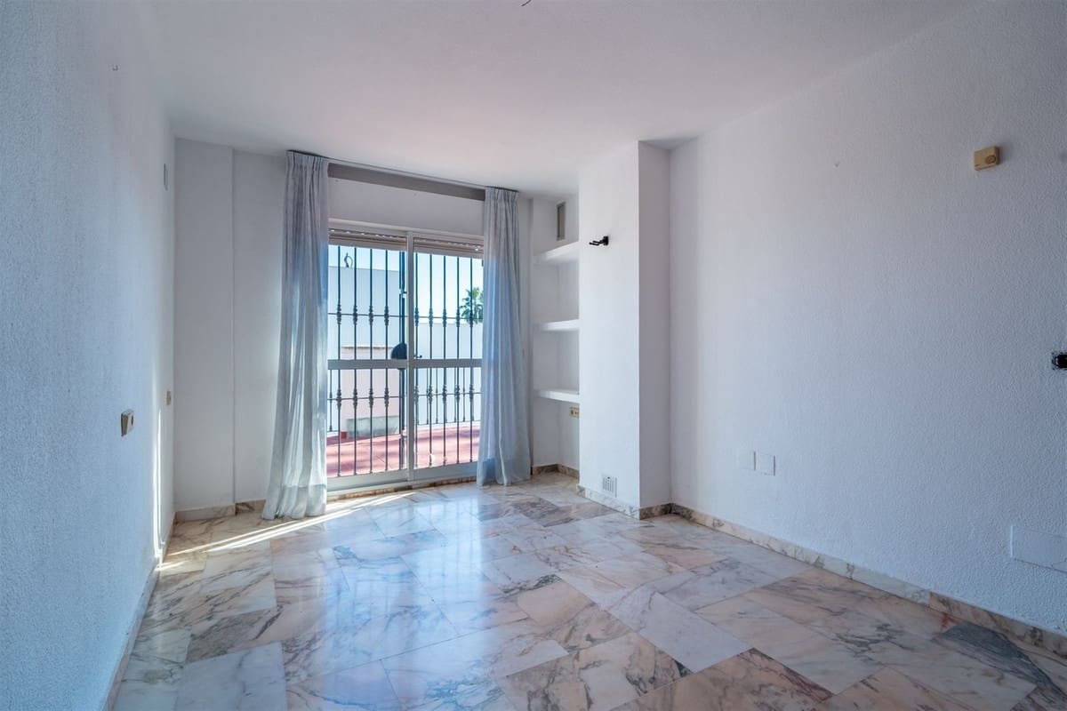 7 makuuhuone Huvila myytävänä paikassa Benalmadena - 1 295 000 € (Ref: 9439267)