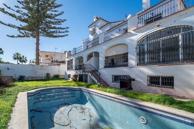 Chalet de 7 habitaciones en Solymar, Benalmádena en venta - 1.295.000 € (Ref: 9439267)