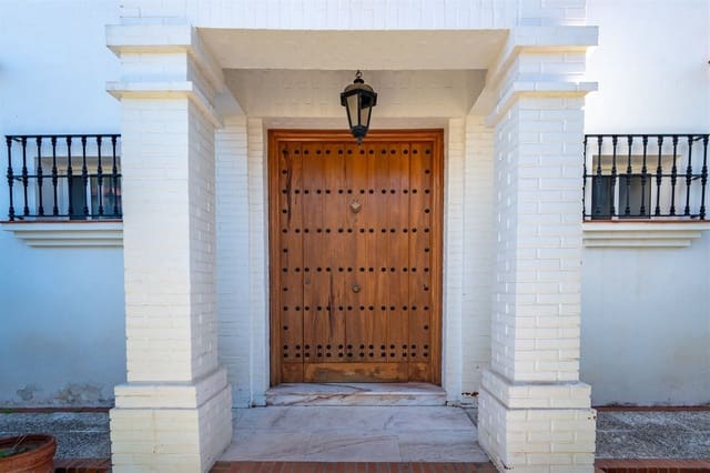 Chalet de 7 habitaciones en Solymar, Benalmádena en venta - 1.295.000 € (Ref: 9439267)