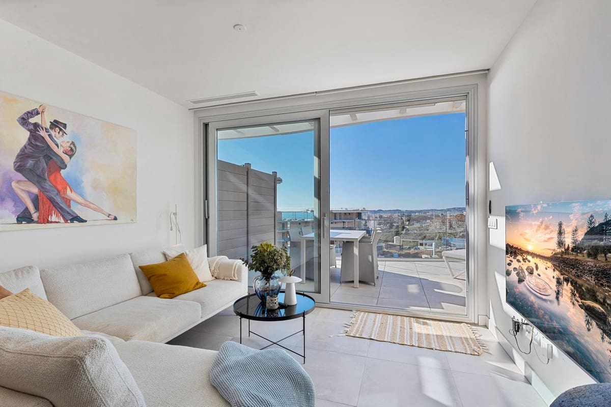 2 bedroom Apartment for sale in Fuengirola - € 645,000 (Ref: 9439269)