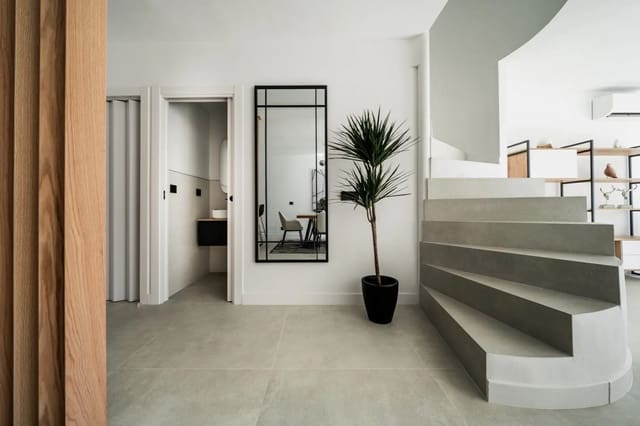 3 sovrum Hus till salu i Puerto Banus, Marbella - 850 000 € (Ref: 9439272)