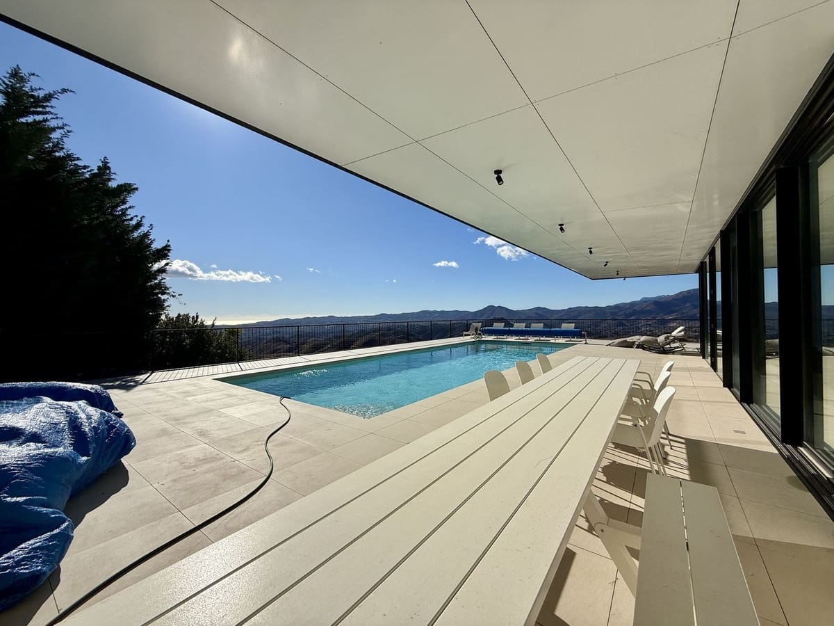 Chalet de 4 habitaciones en Valtocado en venta - 2.500.000 € (Ref: 9441076)