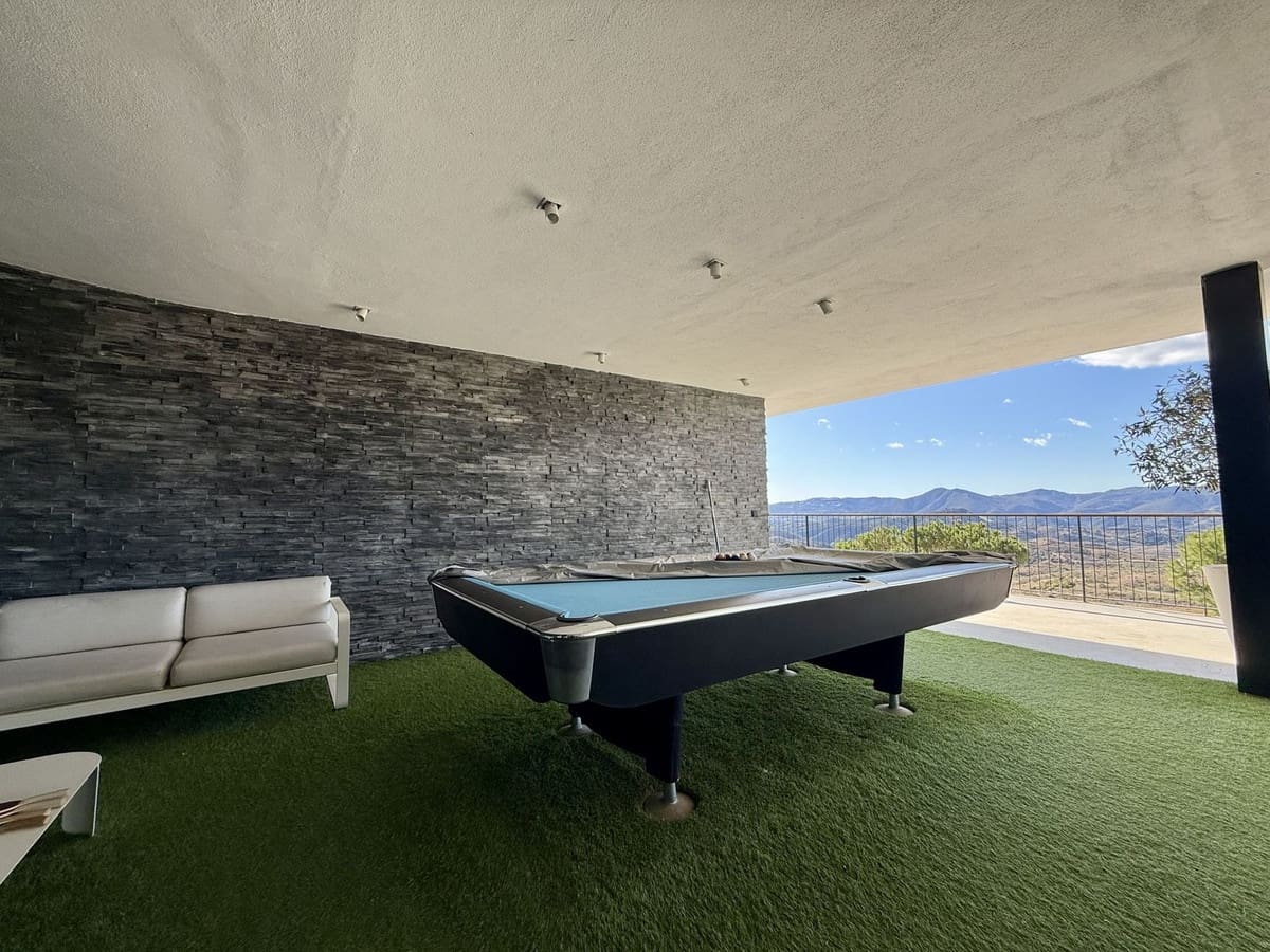 Chalet de 4 habitaciones en Valtocado en venta - 2.500.000 € (Ref: 9441076)