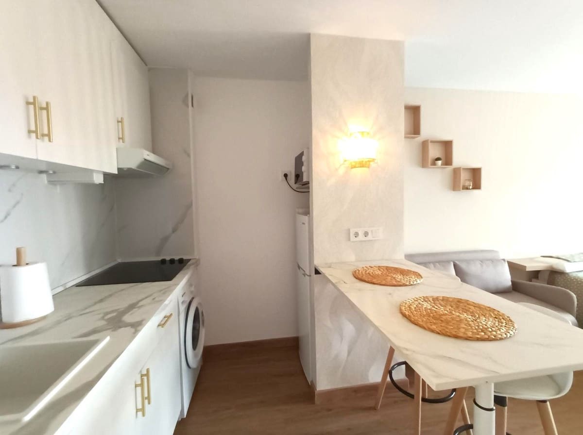 Studio til salgs i Calahonda - € 282 000 (Ref: 9441084)