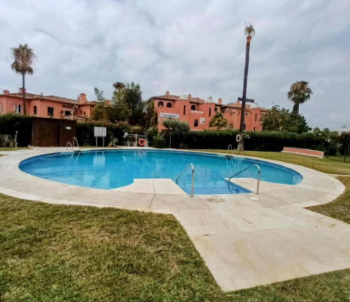 Studio til salgs i Calahonda - € 282 000 (Ref: 9441084)