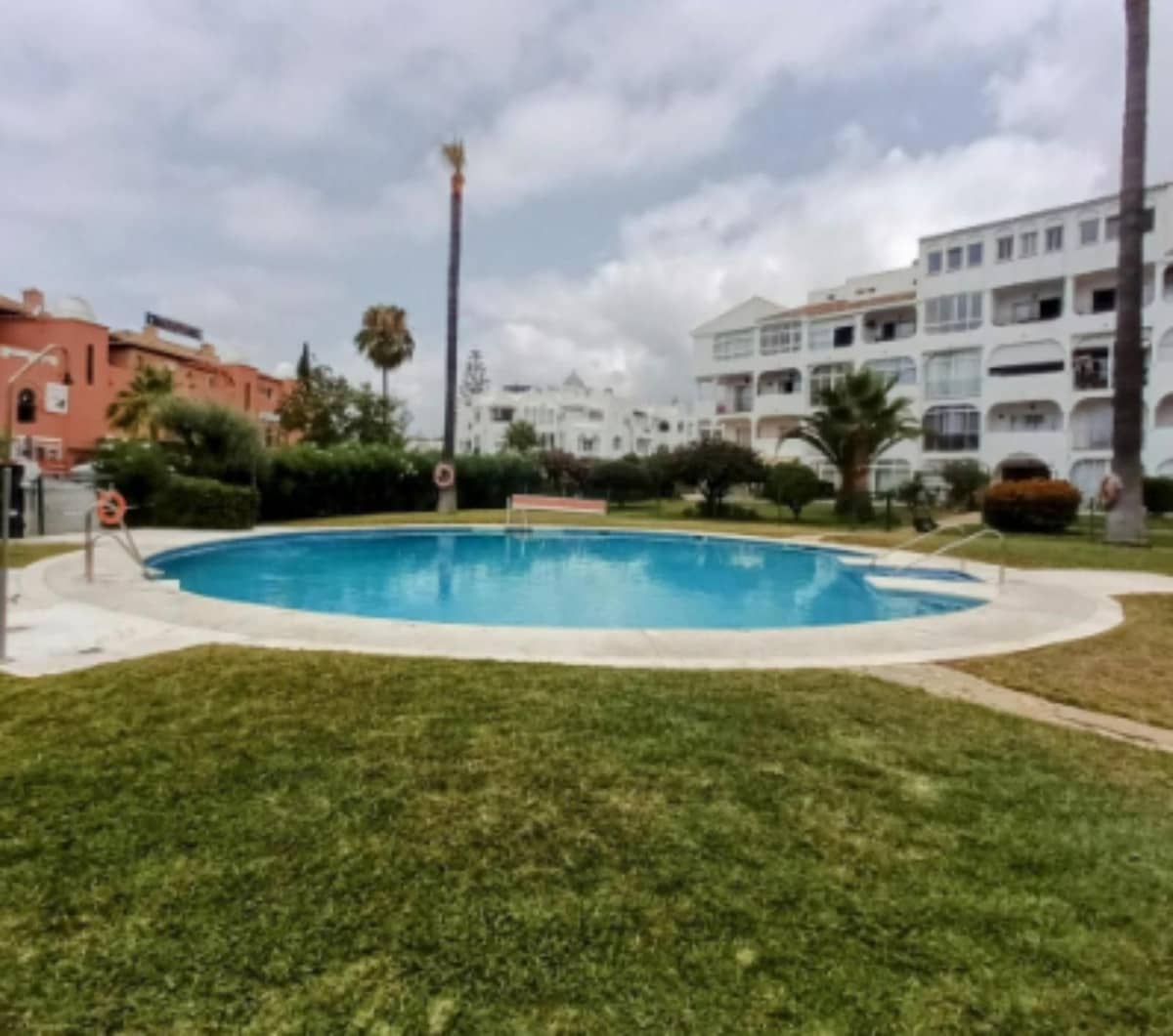 Studio til salgs i Calahonda - € 282 000 (Ref: 9441084)