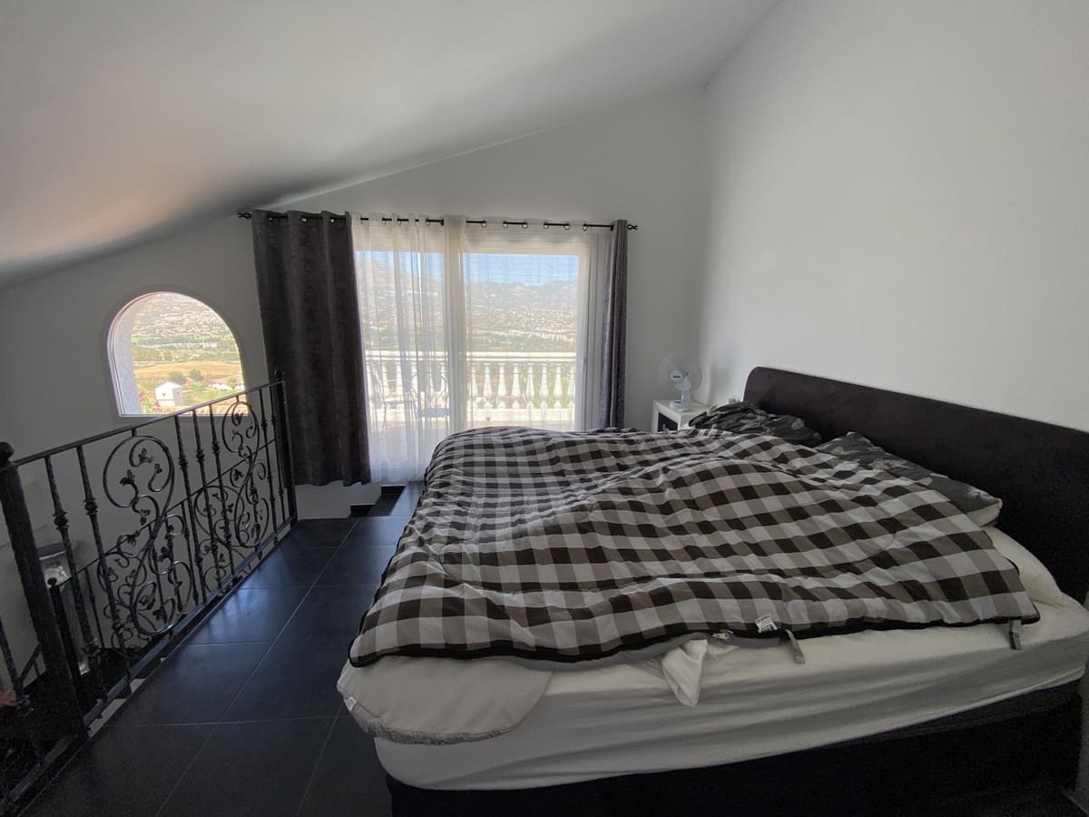 4 quarto Moradia para venda em Cerro del Aguila com piscina - 990 000 € (Ref: 9441085)