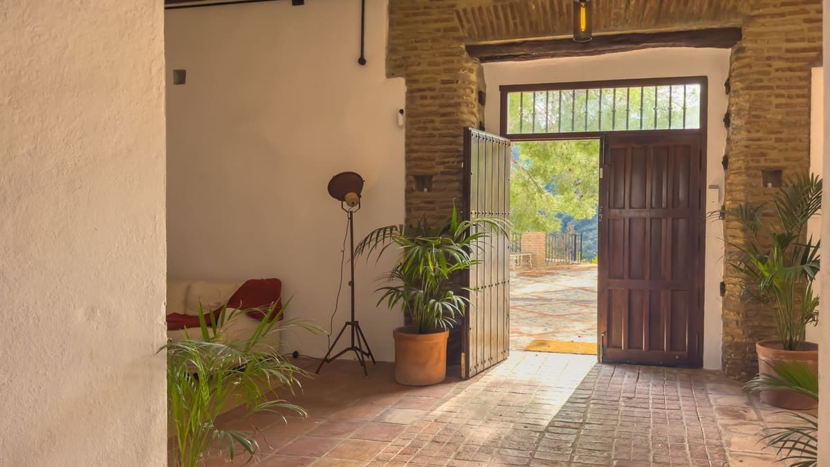 8 sypialnia Finka/Dom wiejski na sprzedaż w Miasto Malaga - 1 195 000 € (Ref: 9441087)