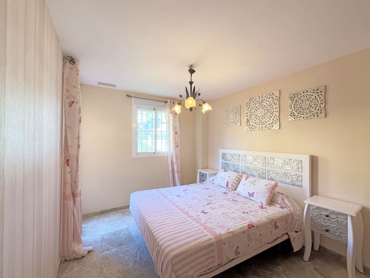 3 soveværelse Byhus til salg i Estepona - € 420.000 (Ref: 9446652)