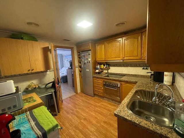 4 bedroom Apartment for sale in Las Piscinas Naturales, Torrevieja - € 277,000 (Ref: 9446654)