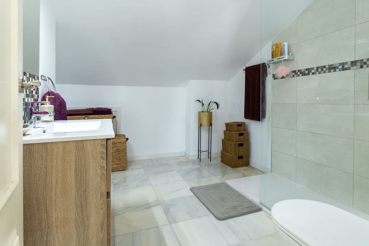 4 soverom Hus til salgs i Torremolinos - € 415 000 (Ref: 9446657)