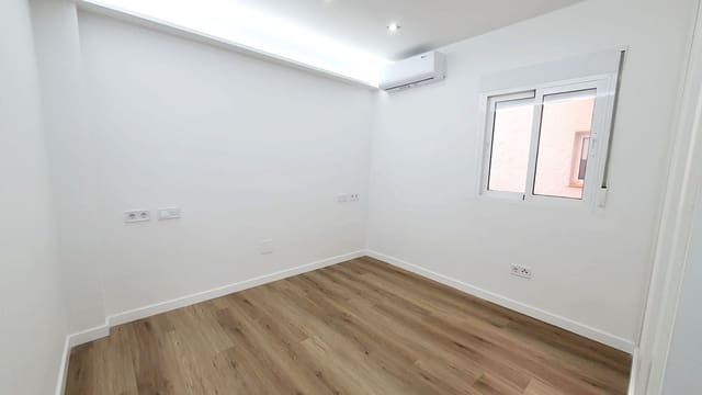 3 slaapkamer Appartement te koop in Castillo Sohail, Fuengirola - € 325.000 (Ref: 9446659)