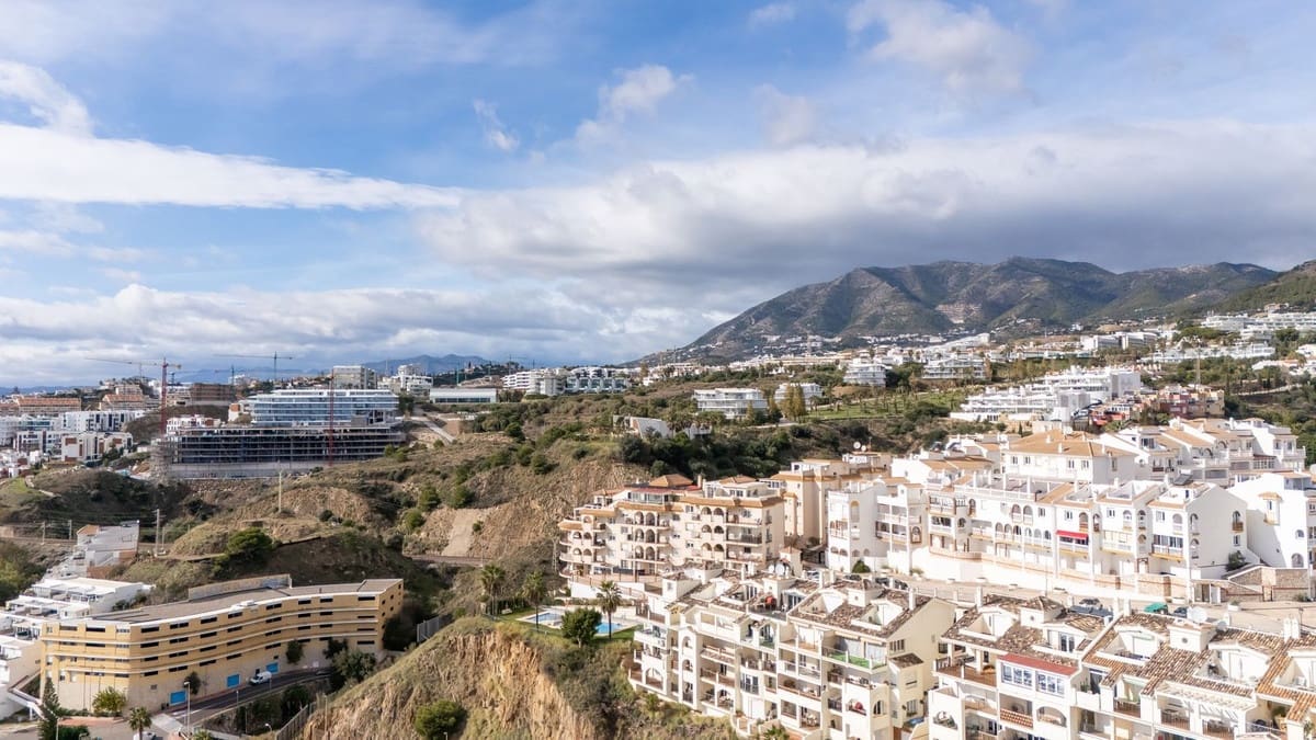 2 sovrum Takvåning till salu i Carvajal - 430 000 € (Ref: 9446660)