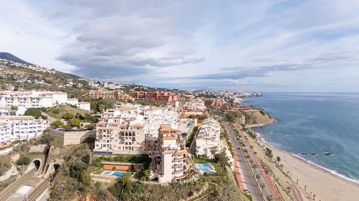 2 sovrum Takvåning till salu i Carvajal - 430 000 € (Ref: 9446660)