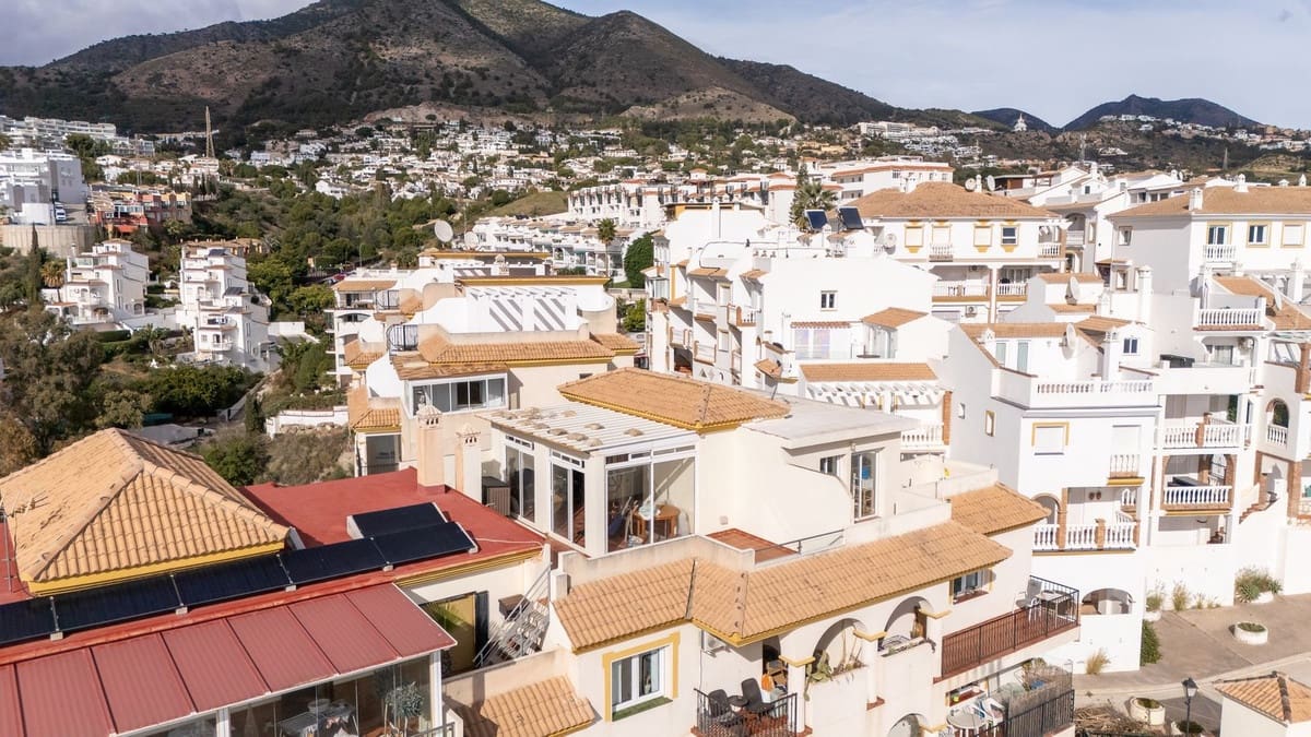 2 sovrum Takvåning till salu i Carvajal - 430 000 € (Ref: 9446660)